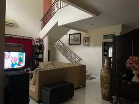 Dijual rumah Kota Wisata 10 menit dekat ke tol Jakarta