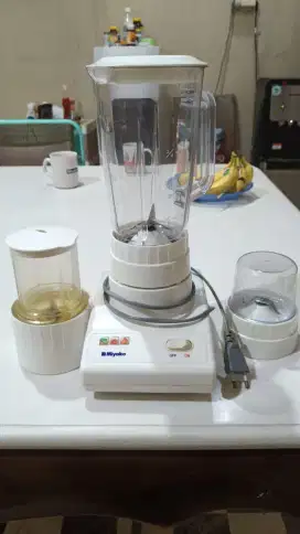 Dijual Blender Miyako gelas plastik 3in1
