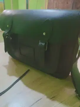 Jual Tas selempang cepat full kulit asli tebal.