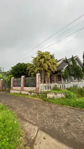 Dijual vila/rumah siap huni