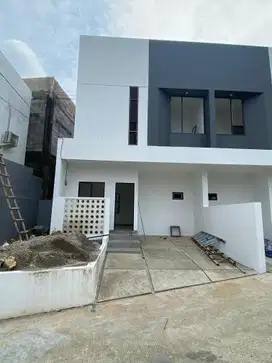 Rumah siap huni Lt 103 dalam cluster pinggir jalan kalimulya depok