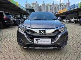 Honda HRV 1.8 CVT Prestige Abu-abu metalik TV Floating 
NIK 2018