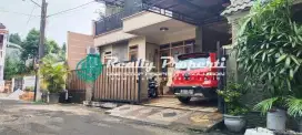 Rumah Komplek 2 Lt Dekat Tol dan Stasiun LRT Cikunir 2