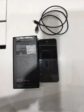 Samsung Galaxy Z Flip 5 8/256 Graphite