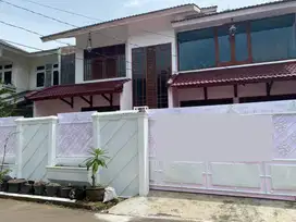 CILANDAK - 100 MTR KE MRT – RUMAH 2 LT TOWNHOUSE - JALAN 2 MOBIL