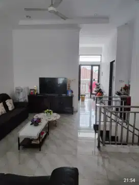 Jual Rumah 2 Lt Kelapa Puyuh 
Kelapa Gading Jakarta Utara