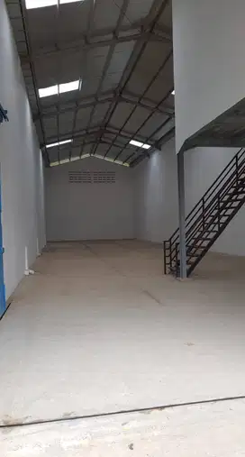Dijual Gudang di Sadang Daerah Taman Kopo Indah Bandung