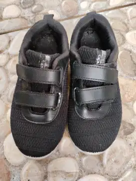 Sepatu ank Ando wrn hitam