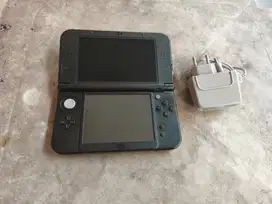 New Nintendo 3DS XL Metallic Black 64GB 00