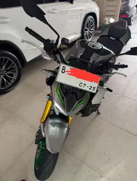 KAWASAKI Z900 SE 2025