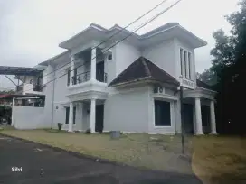 Dijual rumah di CiyraLand winamhun manado