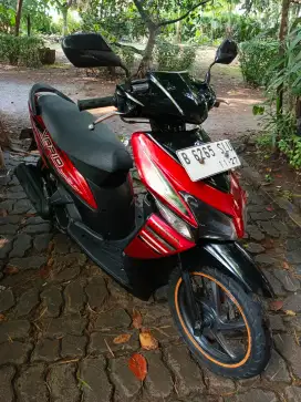 Honda Vario karbu 2007 istimewa merah hitam siap pakai