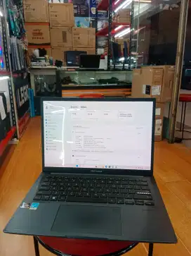 Asus vivo book M1403