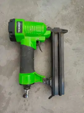 Air nailer paku tembak