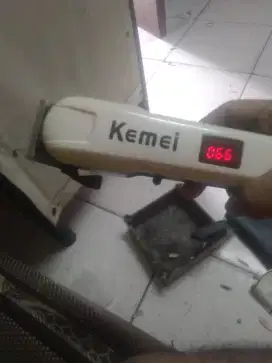Alat cukur elektrik merek kemei masih baru dibeli mahar 100 nego