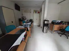 Di Sewakan cepat, Ruang Kantor Full Furniture lokasi strategis