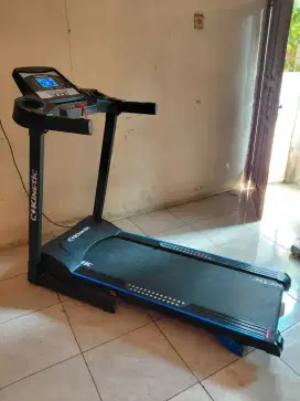 Treadmill Kinetic Hidrolik Second Masih Seperti Baru