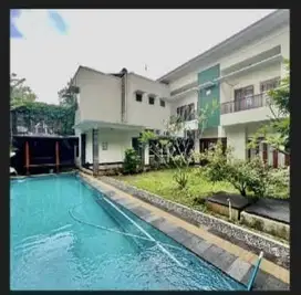 Turun harga rumah mewah premium Menteng