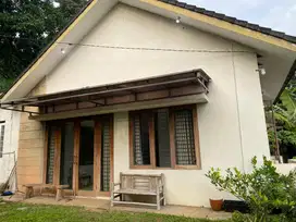 Rumah Dengan Tanah Luas Di Cigadung Bandung Utara