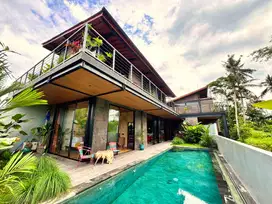 STUNNING VILLA WITH JUNGLE AND SUNSET VIEWS IN UBUD