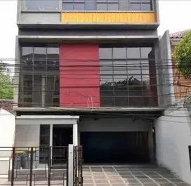 Dijual Gedung kantor 4 lantai di Benhil, Jakarta Pusat