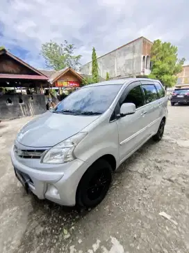 JUAL XENIA 1.3 R sporty manual 2015 mobil bagus