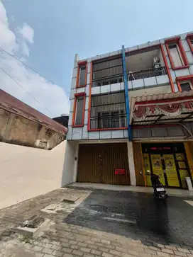 DISEWAKAN RUKO RAYA MASTRIP