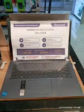 Laptop Lenovo IP3-AU7 Second