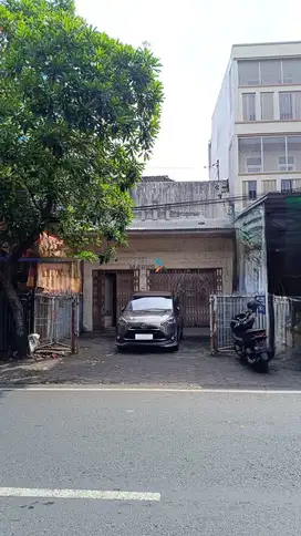 Dijual Rumah Usaha Lokasi Strategis Daerah Jagalan, Klojen Malang