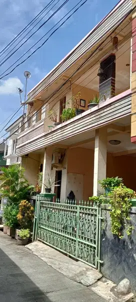 Di jual rumah tingkat di duta Kranji Bintara