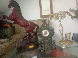 Koleksi timur tengah . Jam antik..kuda ..pohon kurma