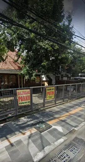 Dijual Bangunan Komersial Jalan Ambengan Row Jalan Double Way