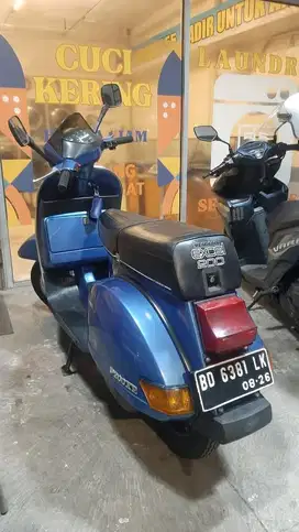Vespa Excel 200