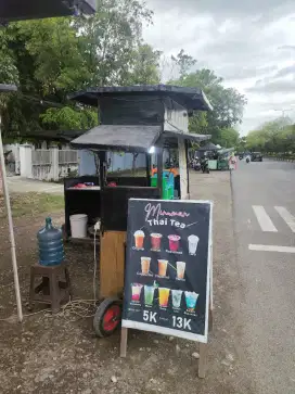 Rak thai tea atau gerobak thai tea