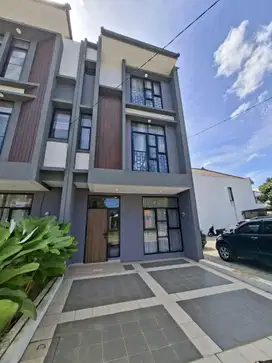 BEST OFFER! Rumah Keren cuma 15 menit ke Stasiun dan Pintu Tol