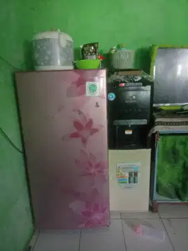Dijual kulkas sharp 1 pintu