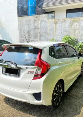 Honda Jazz RS AT 2016 matic, putih