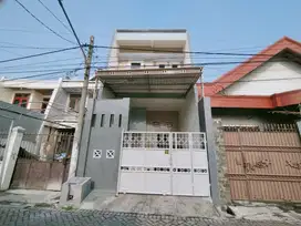 Rumah Lebak Rejo TERAWAT, SIAP HUNI, ROW 6 METER