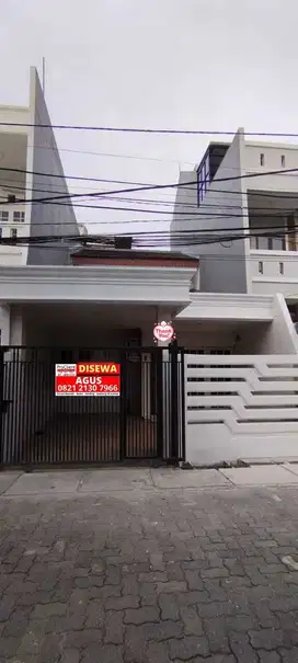 Disewakan Rumah Di Sunter Murah Rapi Dan yaman Jalan 2 Mobil Dan Asri