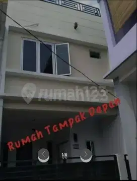 Rumah murah bagus 2.5 lt dlm komplek di Condet