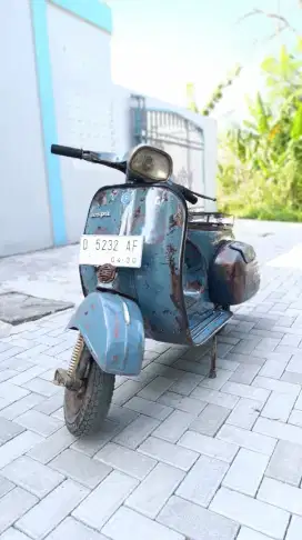 Vespa super tahun 1975