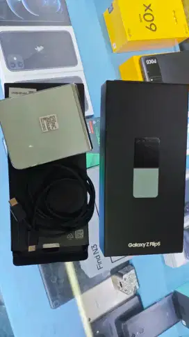 Samsung Z Flip 5 512Gb warna mint