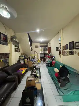 ANA RUMAH 3LT LUAS 4X15M AKSES BAGUS HADAP TIMUR DI JELAMBAR ra