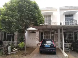 Rumah 2 Lantai Disewakan di Green Lake City , Cipondoh Tangerang