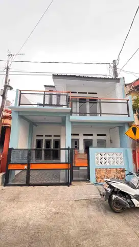 BARU! Dijual Cepat Rumah 3 Lantai di Pondok Ungu Permai Lokasi Depan!