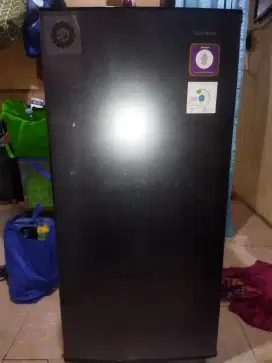 Dijual kulkas 1 pintu merk Sharp
