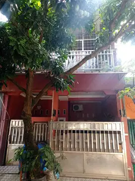 3 Lantai Type 65/160 meter Pinggir Jalan Raya SEMI FURNISHED