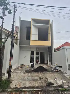 2 Lantai Gress Minimalis Rumah Darmo Permai Timur - Harga bisa Nego