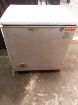 Pliser box Sanyo 200litrr ori
