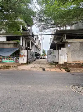 Dijual tanah berikut towhouse lama di Menteng Atas - Manggarai - Jakse